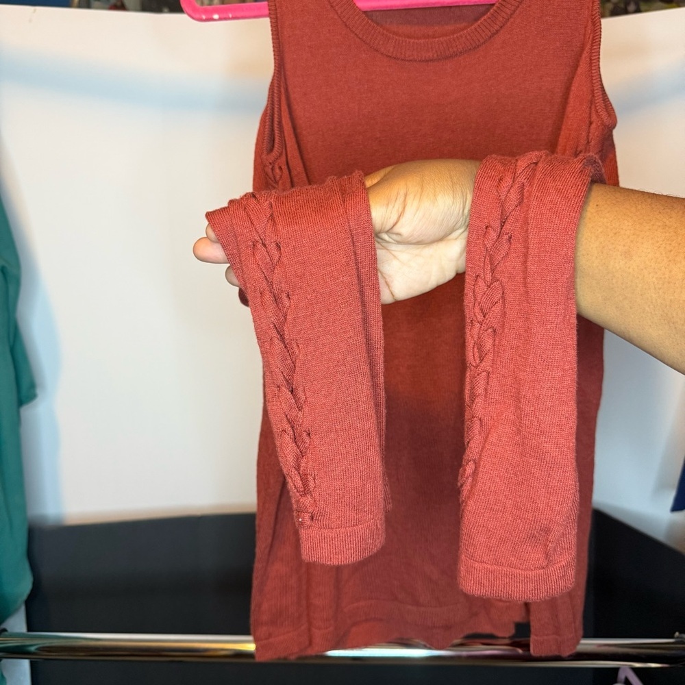 Pink Republic size XL Braided Long Sleeves with Shoulder Cut Out Rust Top - Picture 5 of 6
